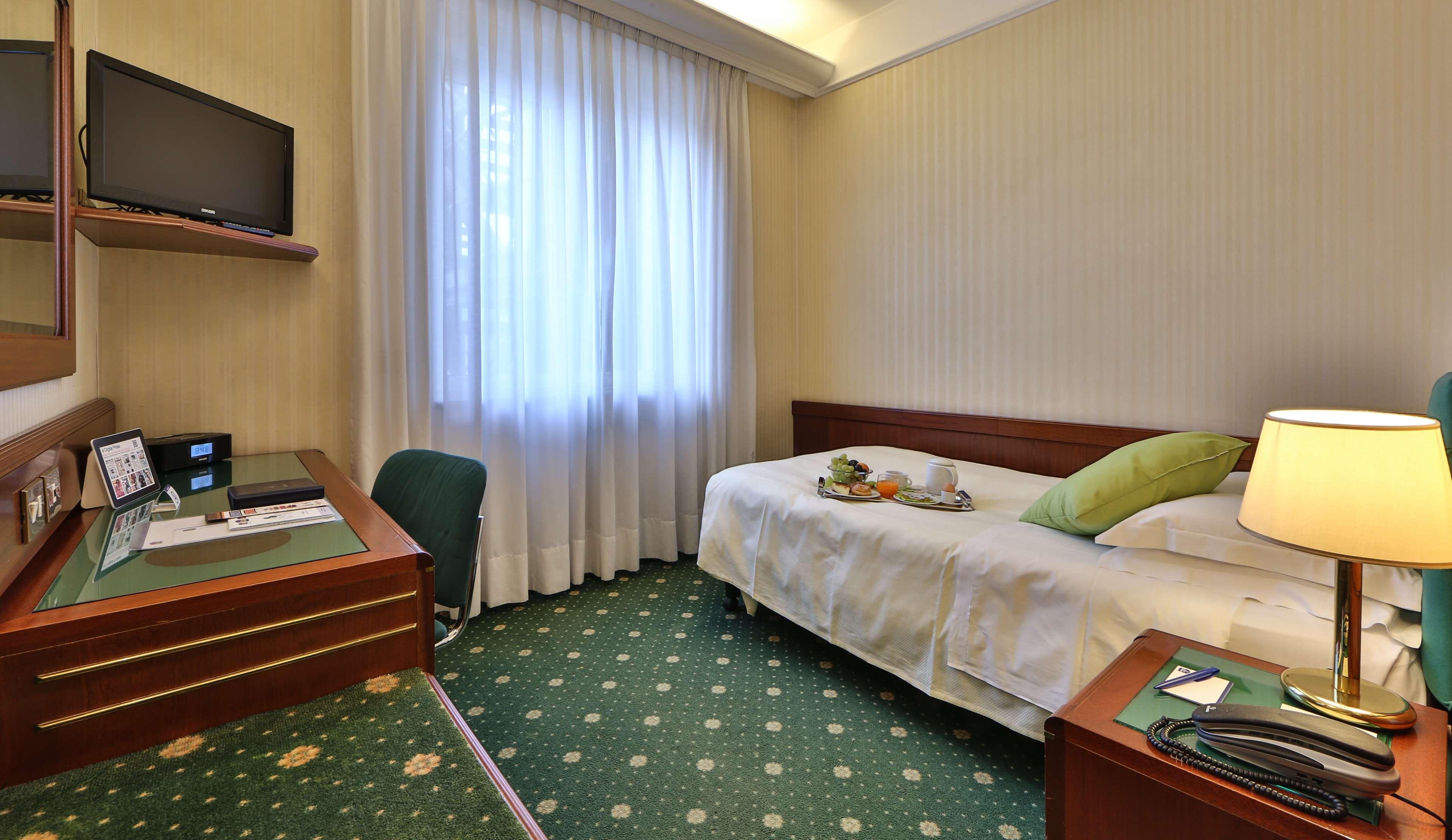 HOTEL ASTORIA SURE HOTEL COLLECTION BY BEST WESTERN МИЛАН 3* (Италия) - от  5312 RUB | NOCHI